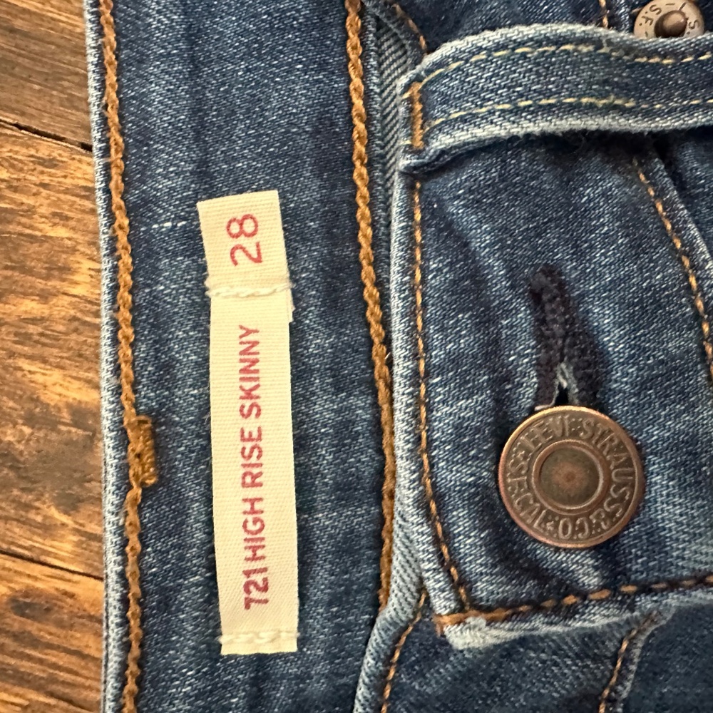 Levis Jeans 721 High Rise Skinny-Size 28 - Picture 4 of 7
